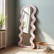 Load image into Gallery viewer, Wavy velvet mirror (pink)
