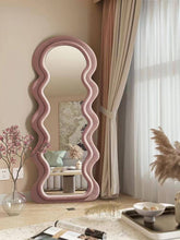 Load image into Gallery viewer, Wavy velvet mirror (pink)
