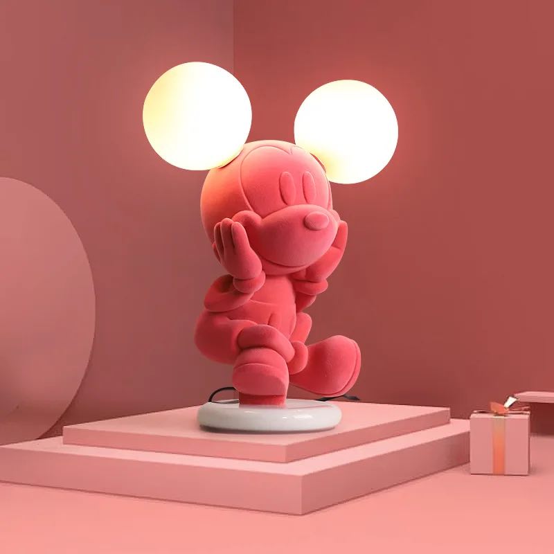 Minnie Mouse table lamp