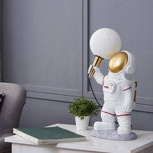 Load image into Gallery viewer, Space man table lamp
