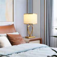 Load image into Gallery viewer, CLASSICAL GOLDEN TABLE LAMP
