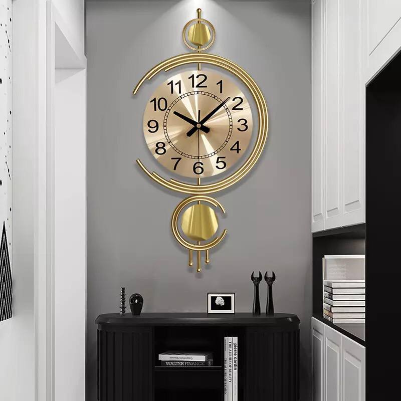 Elegant Golden Metal Art Wall Clock